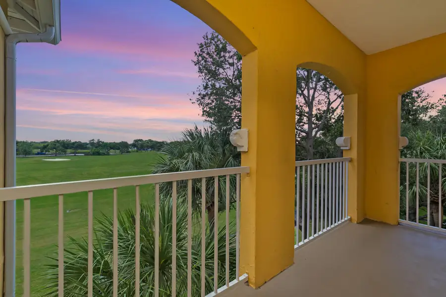 5015 Fairways Circle #305, Vero Beach, FL 32967 - #2