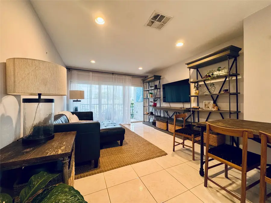 2801 NE 33rd Court #206, Fort Lauderdale, FL 33306 - #2