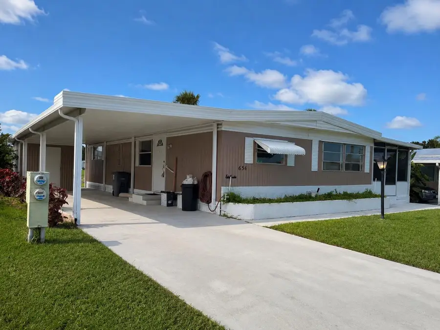 656 Sun Ray Court, Boynton Beach, FL 33436 - #2