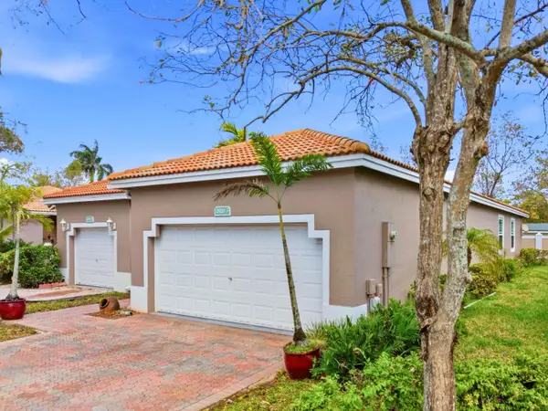 2920 E Aragon Boulevard #3, Sunrise, FL 33313