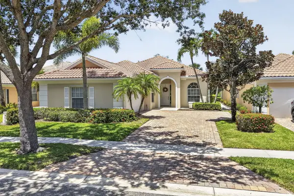 8704 Oldham Way, Palm Beach Gardens, FL 33412