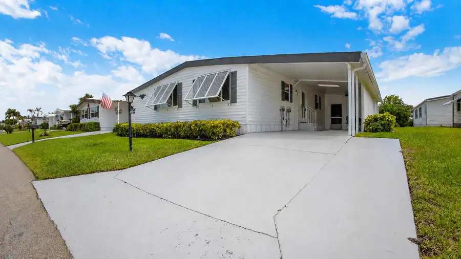 140 NE Pinelake Village Boulevard, Jensen Beach, FL 34957 - #2