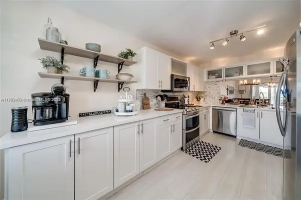 2560 NW 103rd Avenue #406, Sunrise, FL 33322
