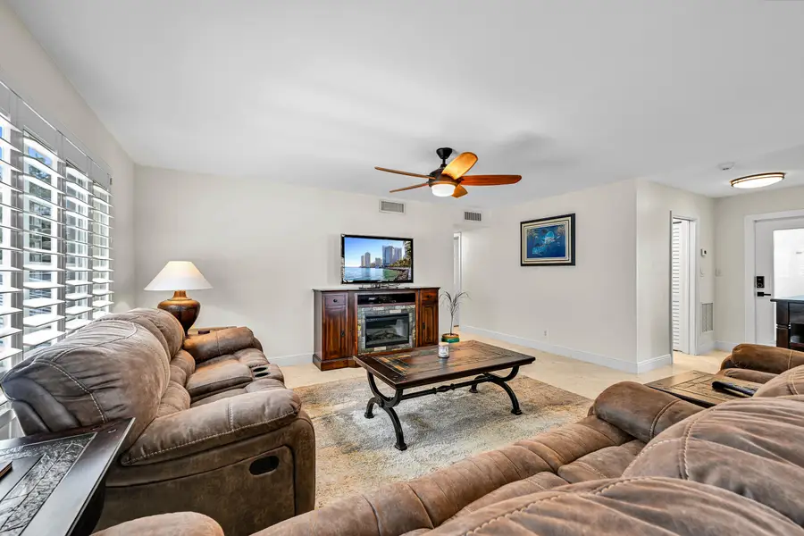 2860 NE 14th St Causeway #201D, Pompano Beach, FL 33062 - #3