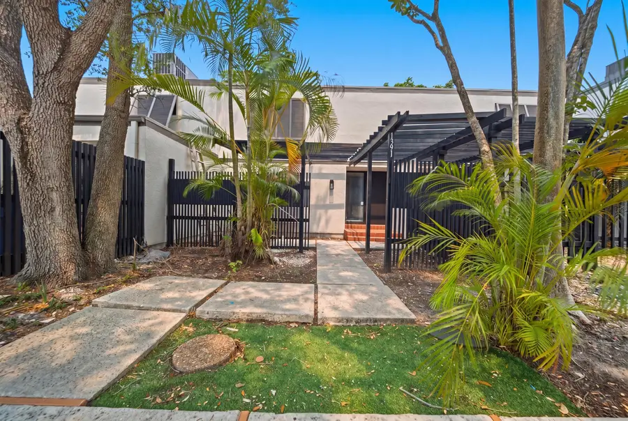 1391 E Golfview Drive #1391, Pembroke Pines, FL 33026 - #2