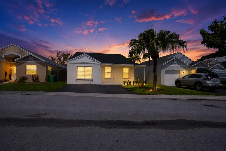 249 SW 159th Avenue, Sunrise, FL 33326 - #2