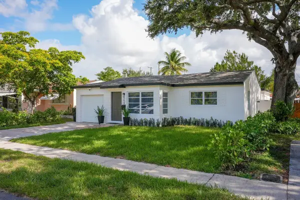 254 SW 6th Street, Dania Beach, FL 33004
