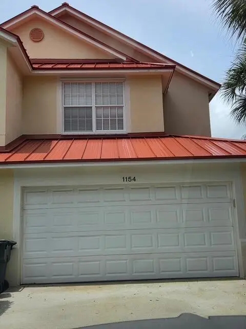 1154 Pinewood Lake Court, Greenacres, FL 33415