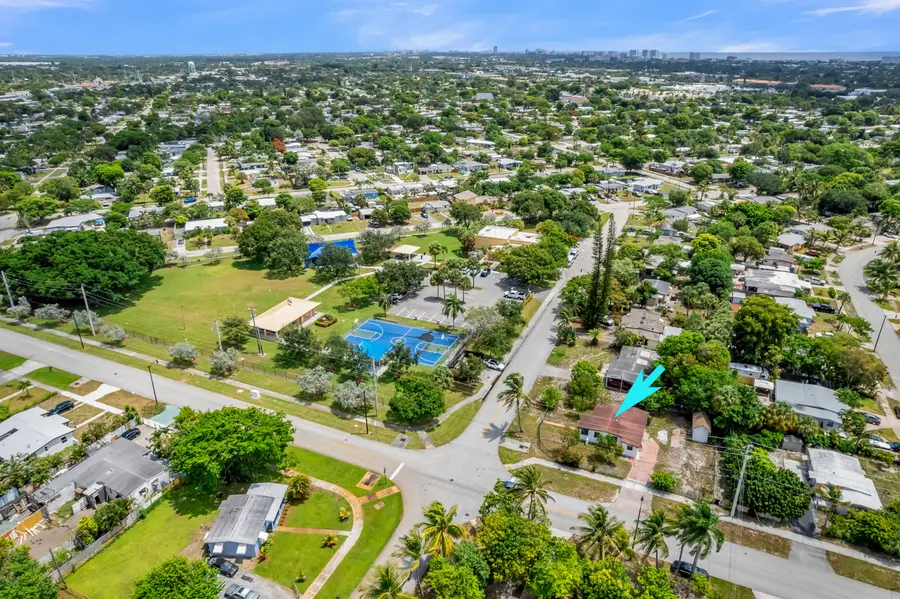 1712 NE 50th Court, Pompano Beach, FL 33064 - #3