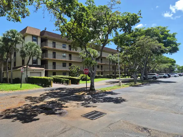3121 NW 47th Terrace #107, Lauderdale Lakes, FL 33319