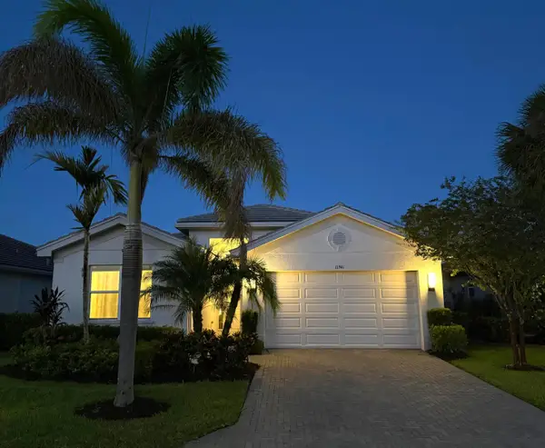 11941 SW Jasper Lake Way, Port St Lucie, FL 34987