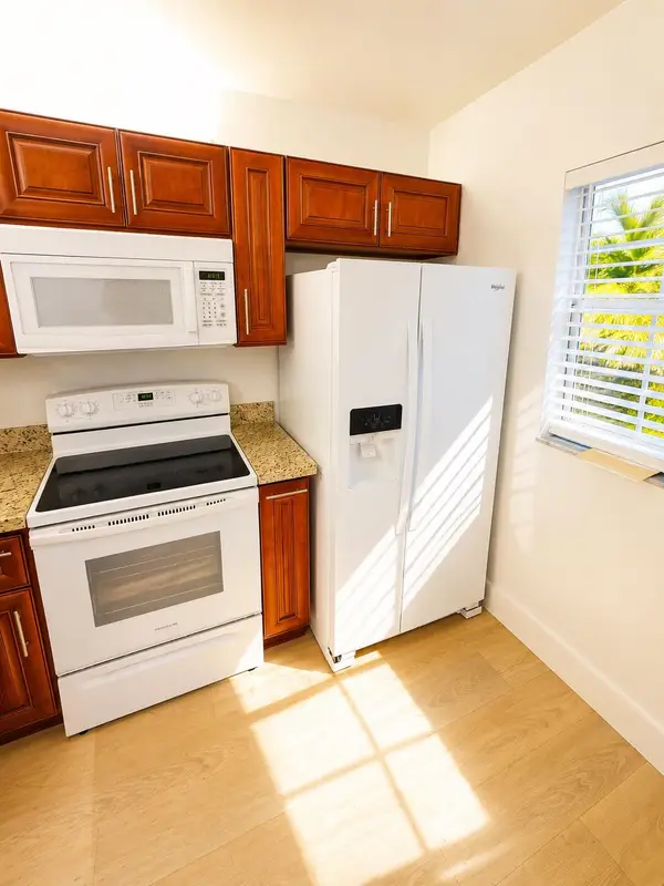 3399 Foxcroft Road #206, Miramar, FL 33025