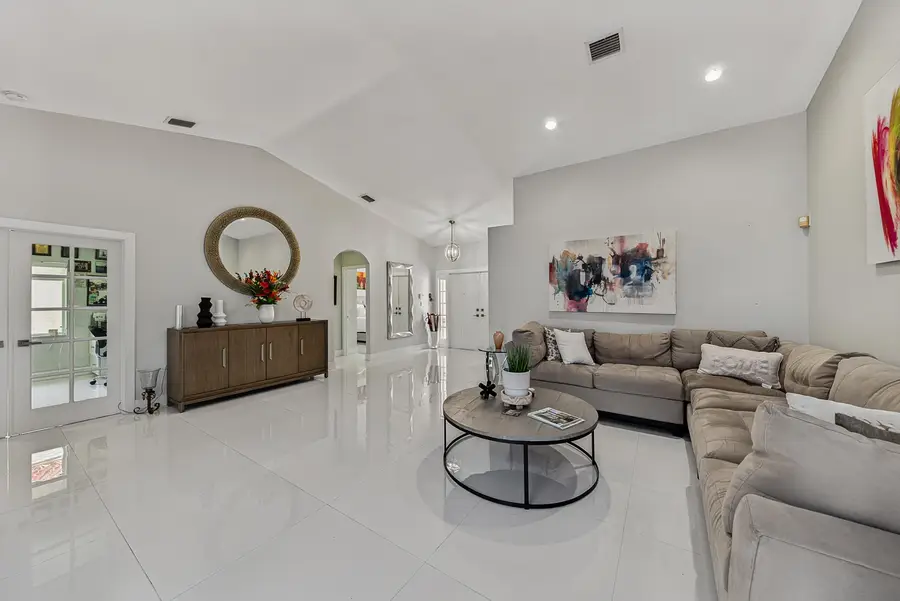358 SW 188th Terrace, Pembroke Pines, FL 33029 - #3