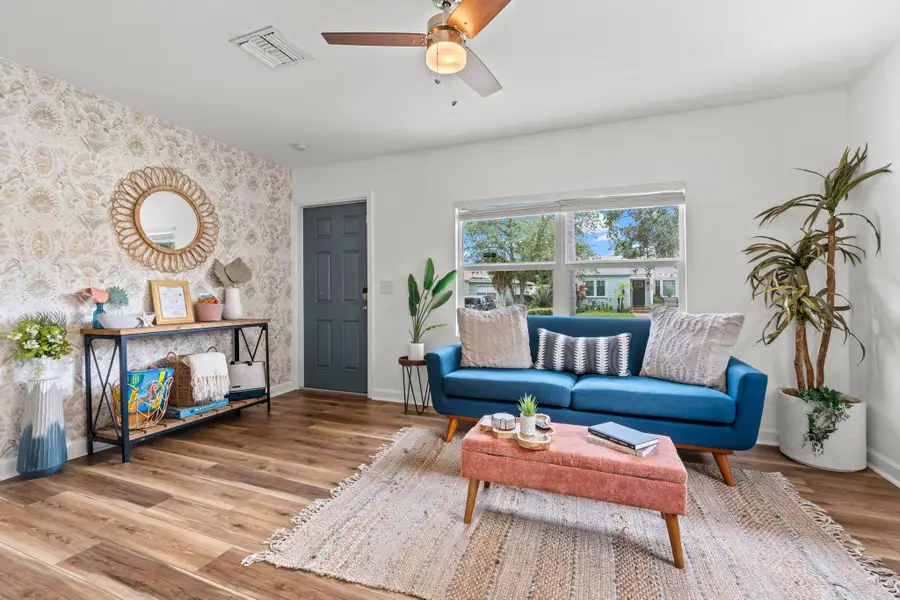 827 Nathan Hale Road, West Palm Beach, FL 33405 - #3