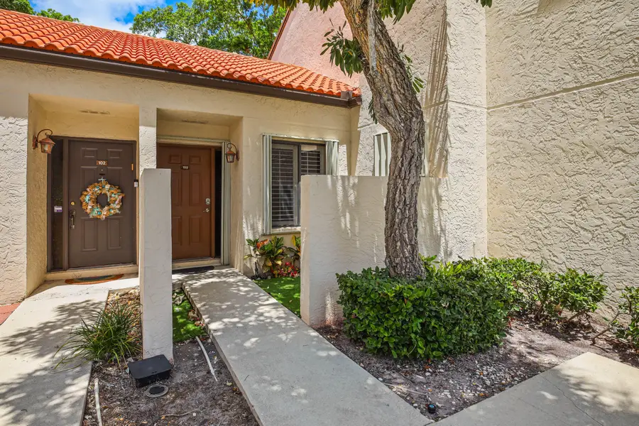 14 Va De Casas Sur #103, Boynton Beach, FL 33426 - #3