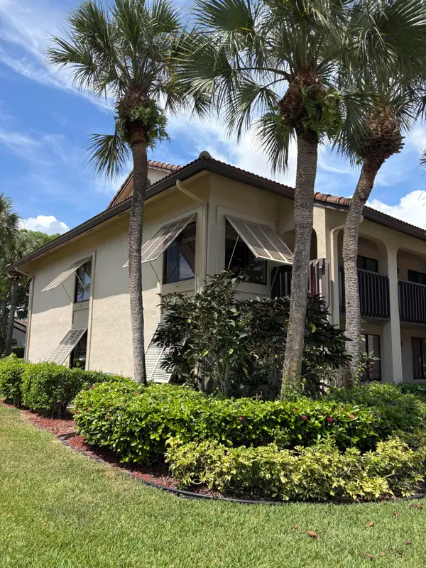 10101 Mangrove Drive #201, Boynton Beach, FL 33437