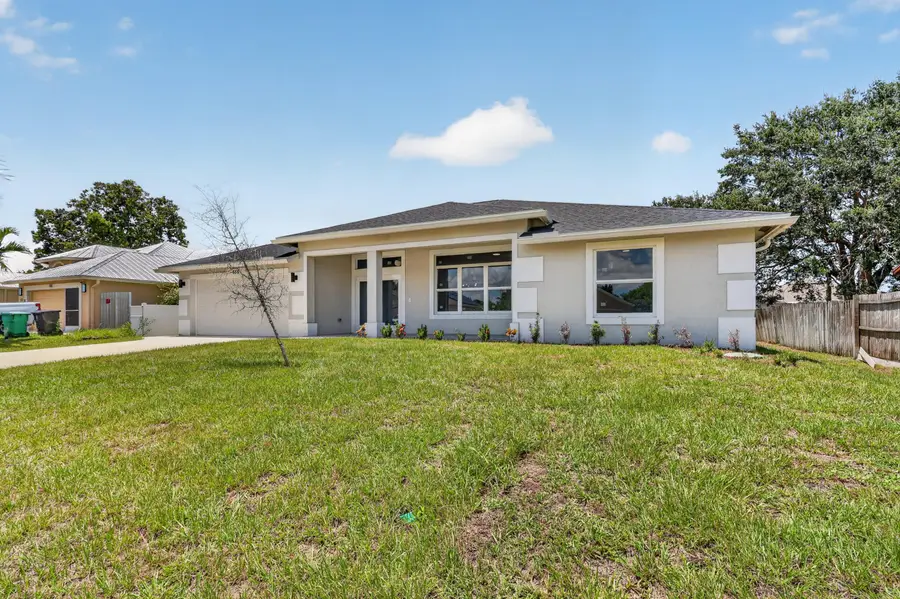 655 SW Seagull Terrace, Port Saint Lucie, FL 34953 - #3