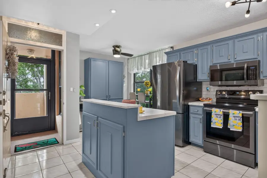 6048 Coral Lake Drive, Margate, FL 33063 - #3