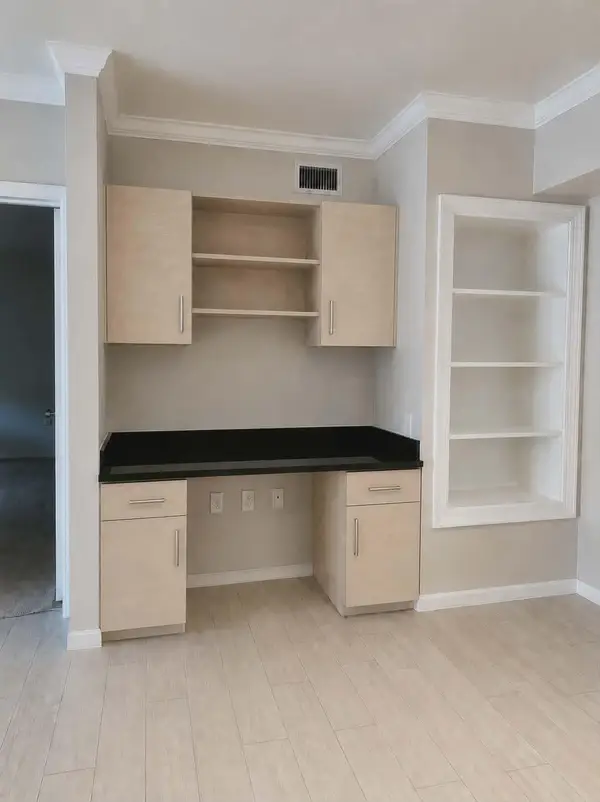 6573 Emerald Dunes Drive #201, West Palm Beach, FL 33411