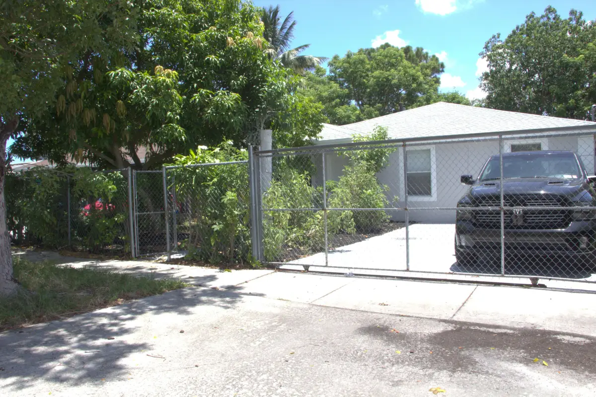 1724 NW 152nd Terrace, Miami Gardens, FL 33054 - #1