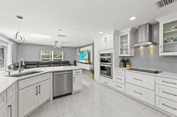 5066 Northern Lights Drive, Greenacres, FL 33463