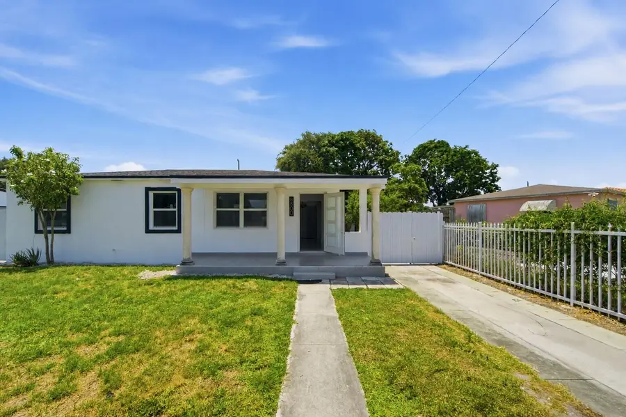 8800 NW 33 Avenue Road, Miami, FL 33147 - #3