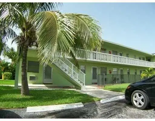 702 N L Street, Lake Worth Beach, FL 33460
