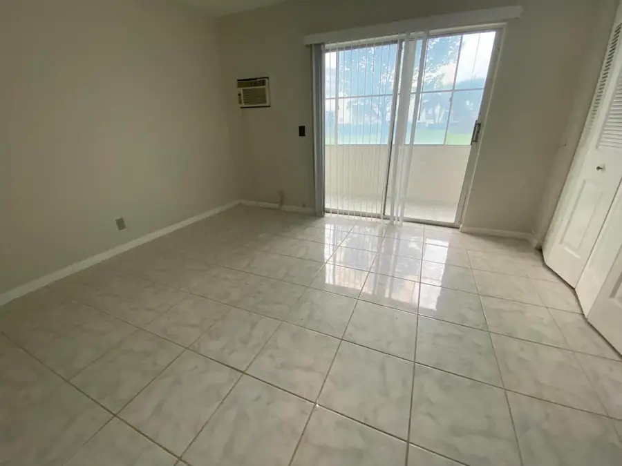 152 Camden G, West Palm Beach, FL 33417 - #3
