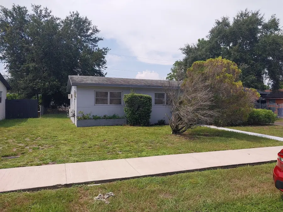 780 NW 179th Street, Miami Gardens, FL 33169 - #2