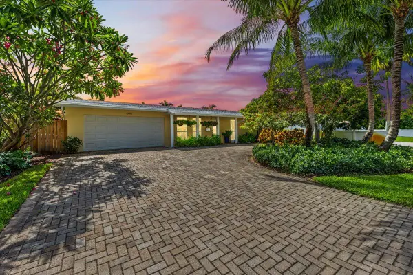 4410 NE 17th Avenue, Oakland Park, FL 33334