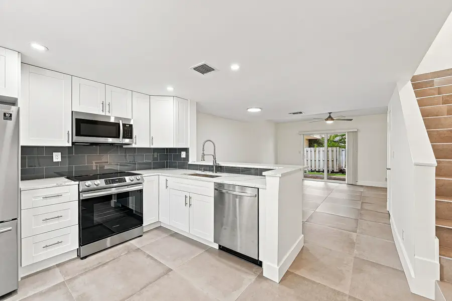 2627 NE 15th Street, Pompano Beach, FL 33062 - #3