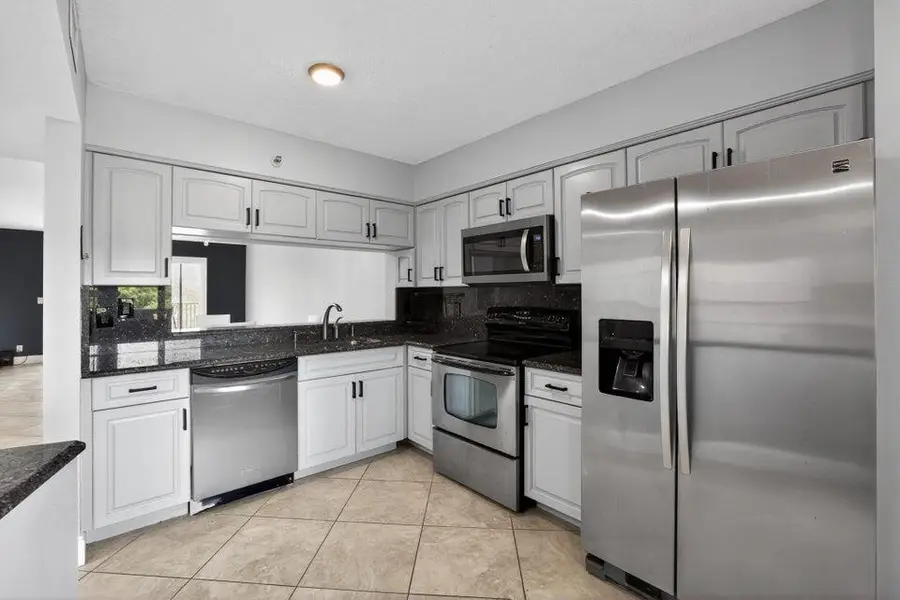 2206 S Cypress Bend Drive #401, Pompano Beach, FL 33069 - #3