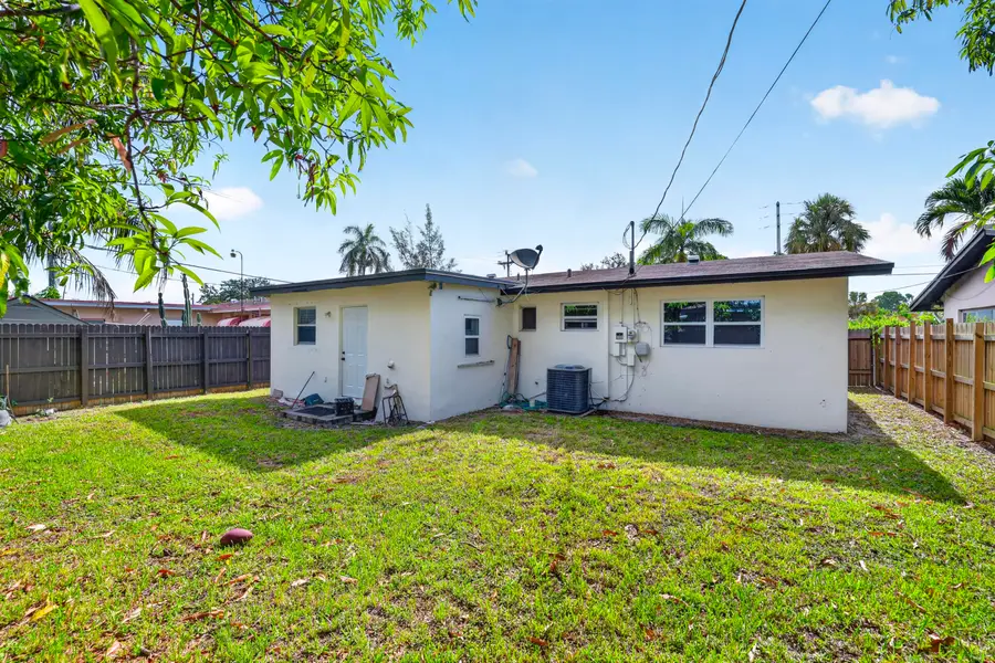 533 NW 17th Avenue, Fort Lauderdale, FL 33311 - #2