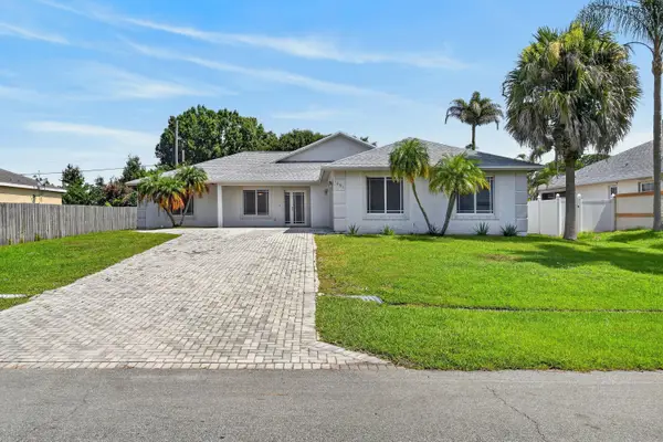 1061 SW Benschop Avenue, Port St Lucie, FL 34953