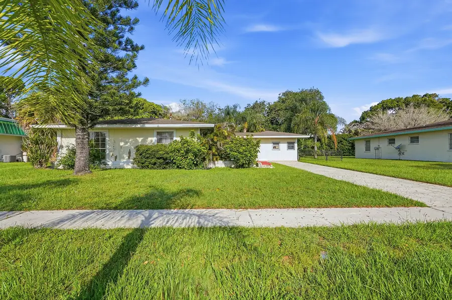 854 SE Tierra Court, Port Saint Lucie, FL 34983 - #2