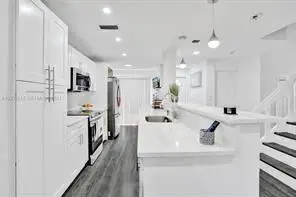 833 NW 81st Avenue, Plantation, FL 33324