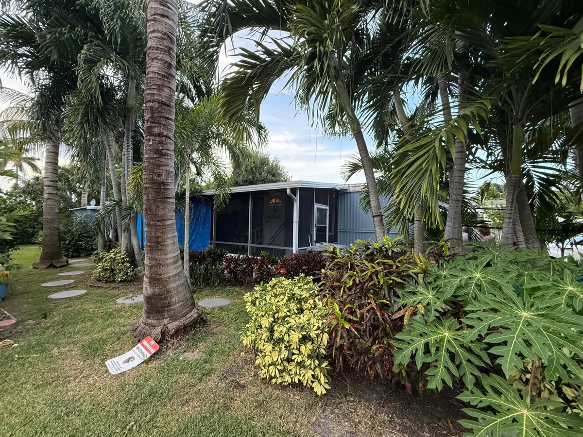 2207 NW 14th Avenue #lot 528, Boynton Beach, FL 33436 - #1