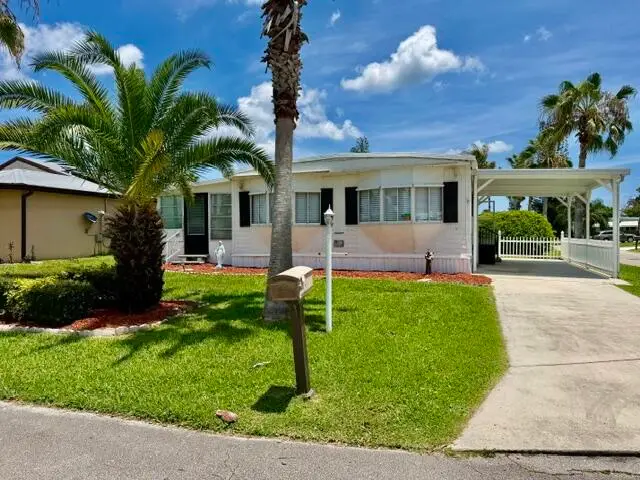 16 Grande Vista Way, Port Saint Lucie, FL 34952 - #2