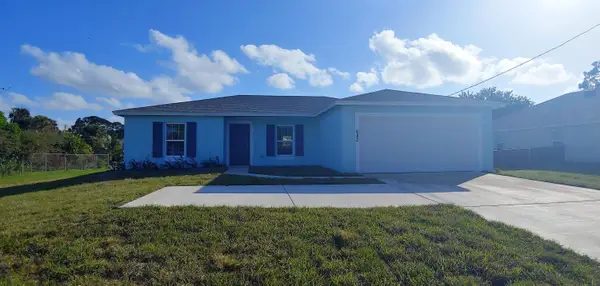 682 SW Paar Drive, Port St Lucie, FL 34953