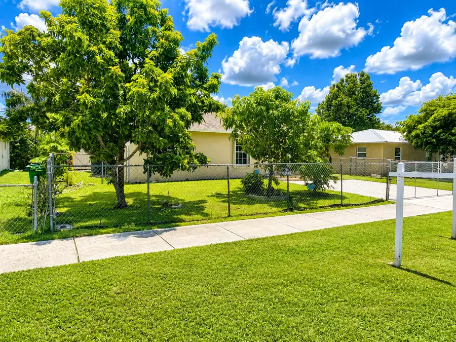 8874 Eldorado Drive, Pahokee, FL 33476 - #3