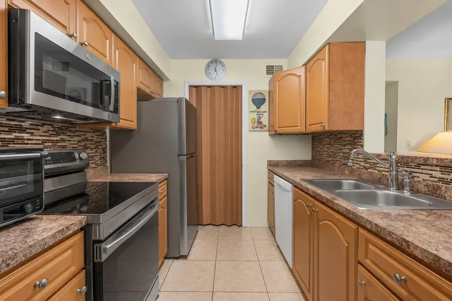 2361 NW 33rd Street, Oakland Park, FL 33309 - #3