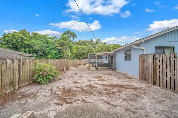 9240 Honeywell Road, Lake Worth, FL 33467