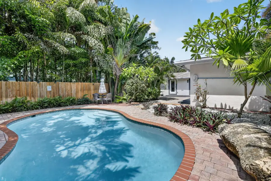 615 NE 13th Avenue, Fort Lauderdale, FL 33304 - #3