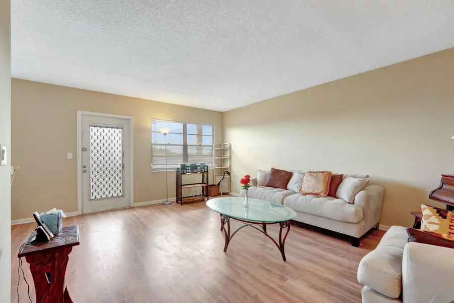 4026 Swansea B Crescent, Deerfield Beach, FL 33442 - #3