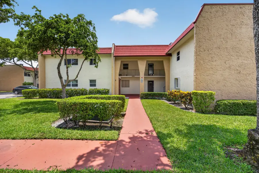355 Lake Frances Drive, West Palm Beach, FL 33411 - #2
