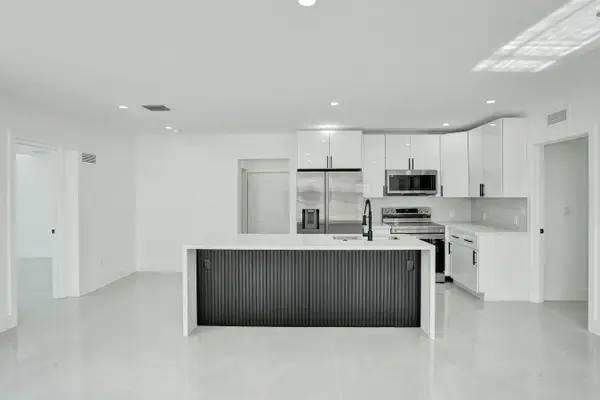 3234 Taft Street, Hollywood, FL 33021