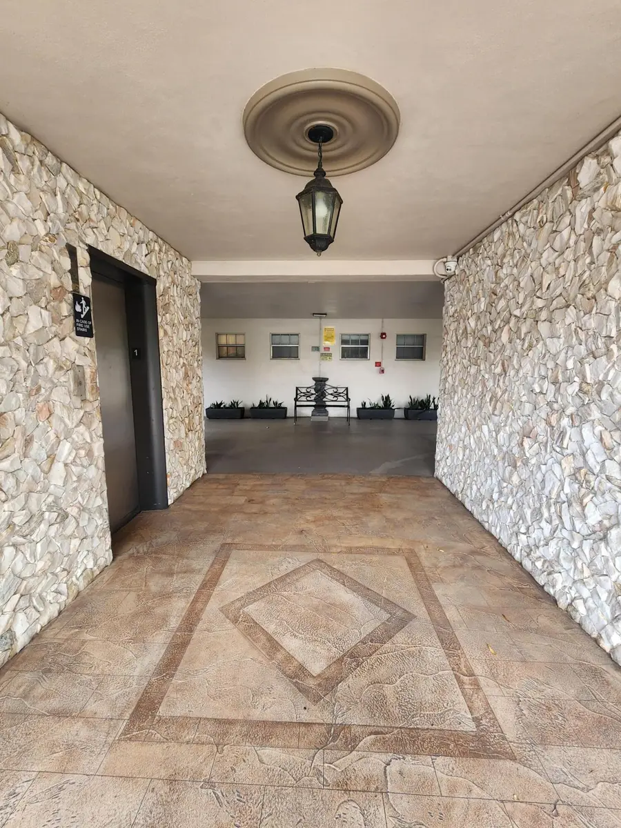 4900 Washington Street #307, Hollywood, FL 33021 - #3