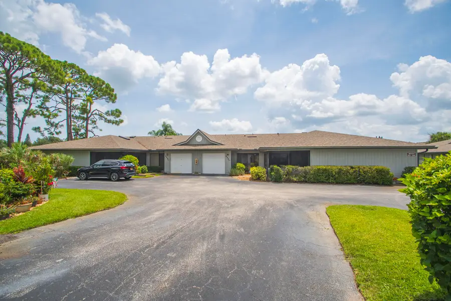 646 Centre Sw #102, Vero Beach, FL 32962 - #2