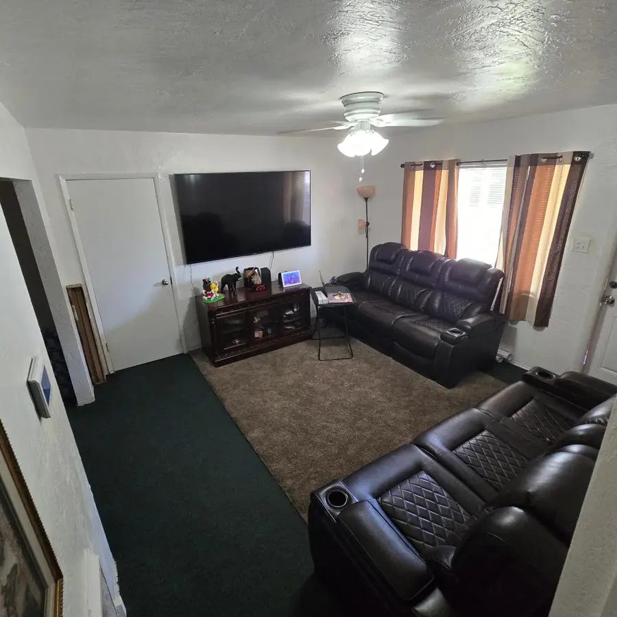 617 NW 13th Terrace, Fort Lauderdale, FL 33311 - #2