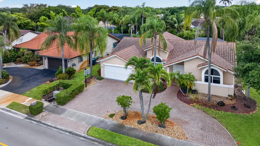 5333 N Springs Way, Coral Springs, FL 33076 - #2